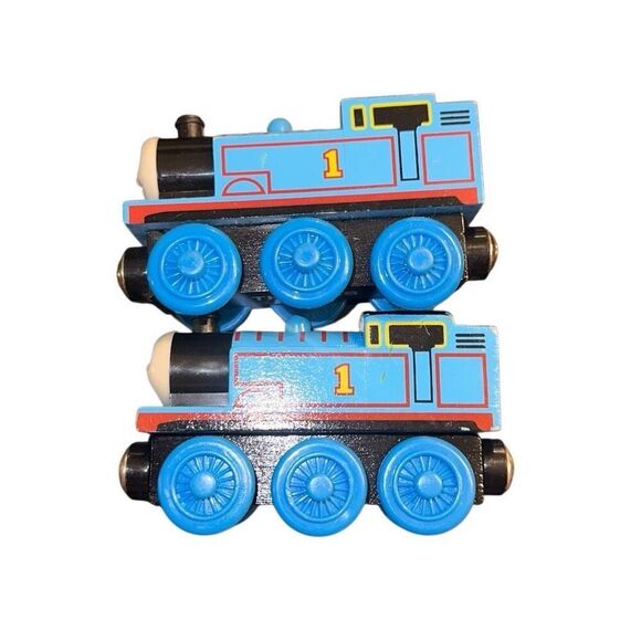 2 Thomas Engine surprise & smile Train Wooden Railway Friends blue tracks - Picture 4 of 5